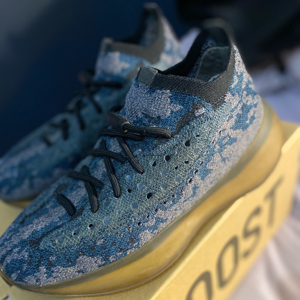 ZEEZY BOOST 380 with box